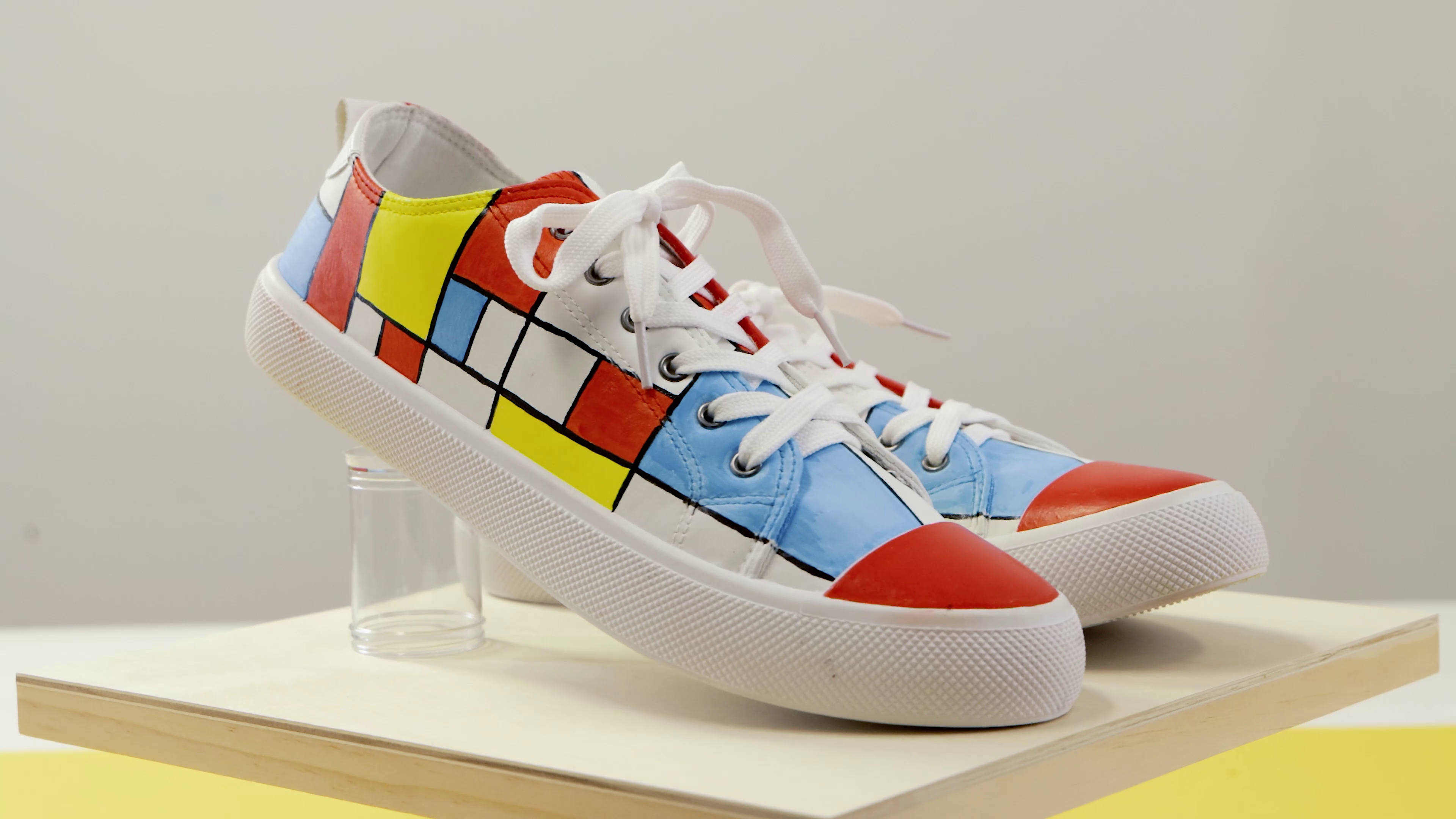 DIY acrylic paint pen sneakers – Mont Marte Global